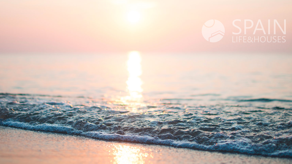 POSLEDNÝ APARTMÁN .Dreamy rezidencia - apartmány priamo na pláži v Denii výhľad na pohorie Montgó, na pláži