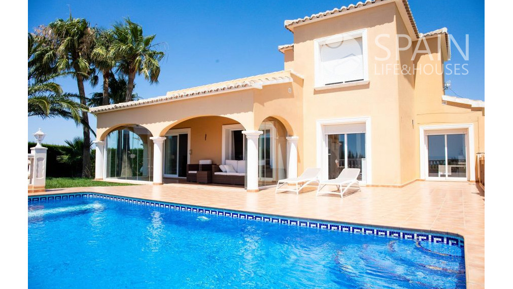 Neoklasická rodinná vila s bazénom a  nádherným výhľadom na more, Cumbre del Sol , Benitachell, Costa Blanca