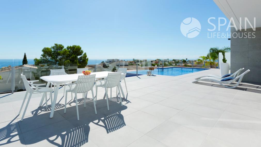 Kompletne zariadená 4 izbová moderná  vila v rezidencii Cumbre del Sol, Costa Blanca