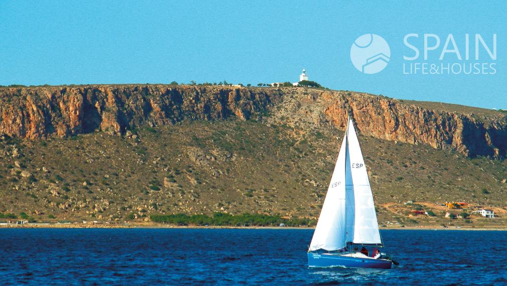 Nové apartmány s terasou a krásnym výhľadom na more v kľudnej časti Gran Alacant , Costa Blanca