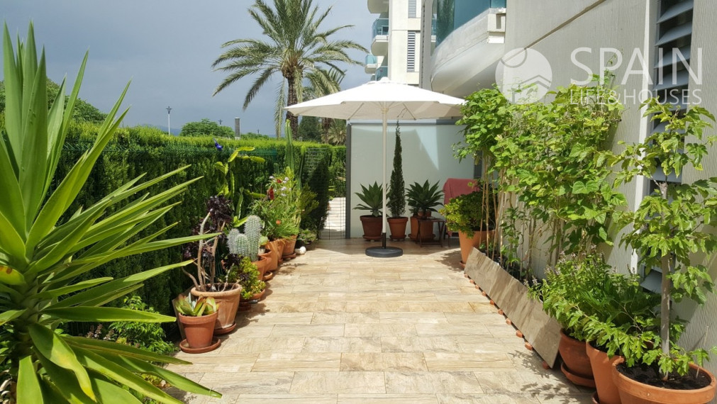 (K dispozícii do mája 2024) 1-spálňový apartmán s wellnes v DENIA časť El Vergel, Costa Blanca s obrovskou  terasou len 7 min pešo od pláže