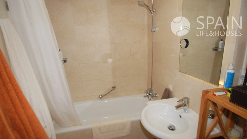 (K dispozícii do mája 2024) 1-spálňový apartmán s wellnes v DENIA časť El Vergel, Costa Blanca s obrovskou  terasou len 7 min pešo od pláže