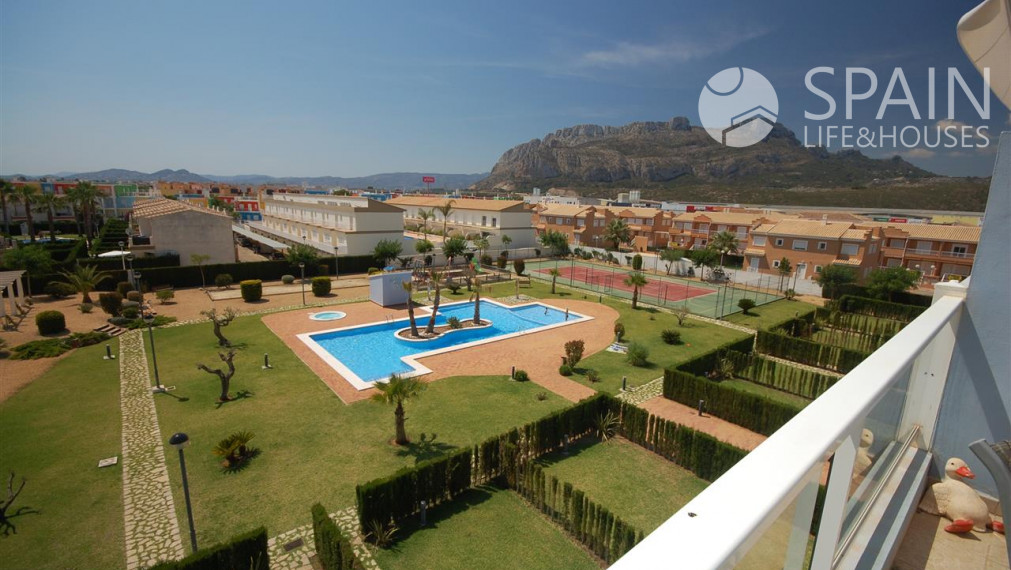 Trojizbový apartmán na predaj v El Poblets na pobreží Costa Blanca