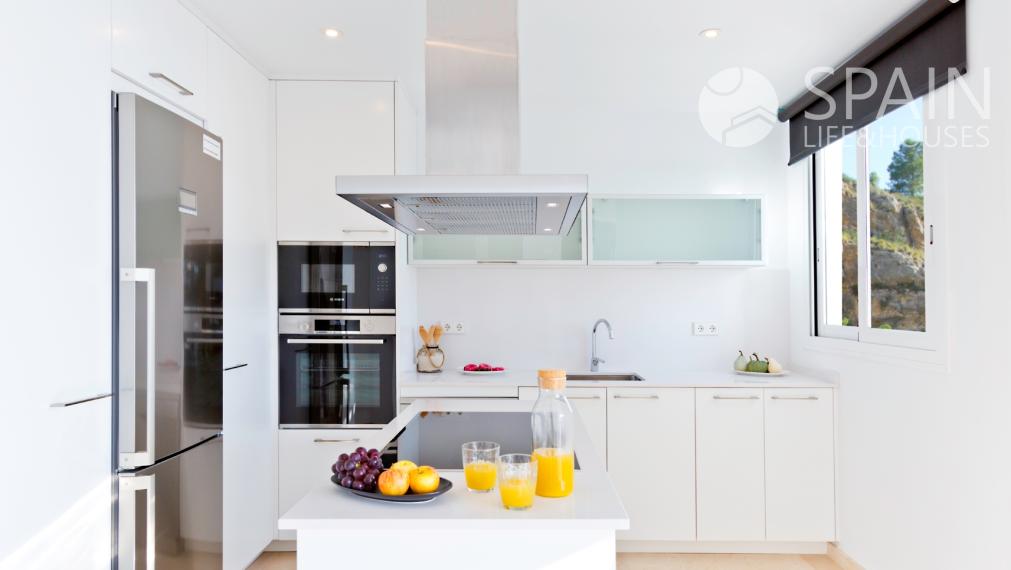 Nový a kompletne zariadený 3-spálňový apartmán v ALTEA Costa Blanca sever