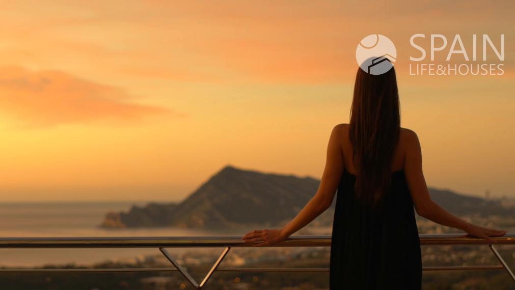 Nový a kompletne zariadený 3-spálňový apartmán v ALTEA Costa Blanca sever