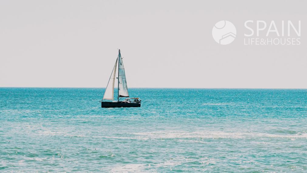 Novostavba v národnom parku s výhľadom na more, Alfaz del Pi, Costa Blanca Sever