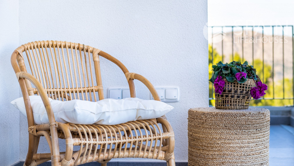 Posledné domy vo fáze E. Novostavba 2 a 3-izbových domov s bazénom, Polop de la Marina, Alicante