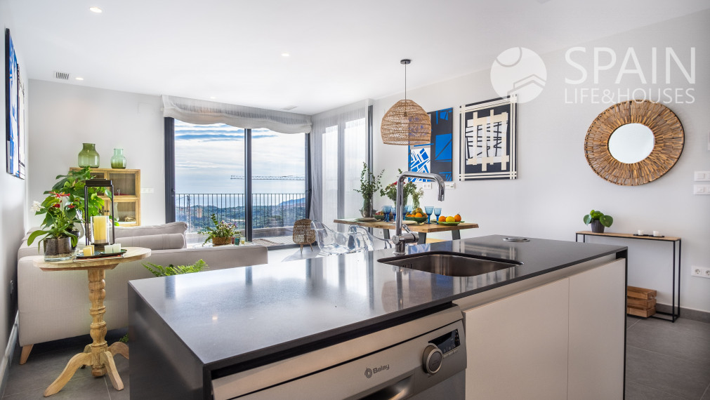 Posledné domy vo fáze E. Novostavba 2 a 3-izbových domov s bazénom, Polop de la Marina, Alicante