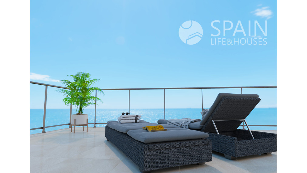 Kompletne zariadený 2- spálňový apartmán ( s názvom "Mestské Záhrady") v prvej línii pri mori so spoločnými bazénmi a vírivkami, Oropesa, Valencia