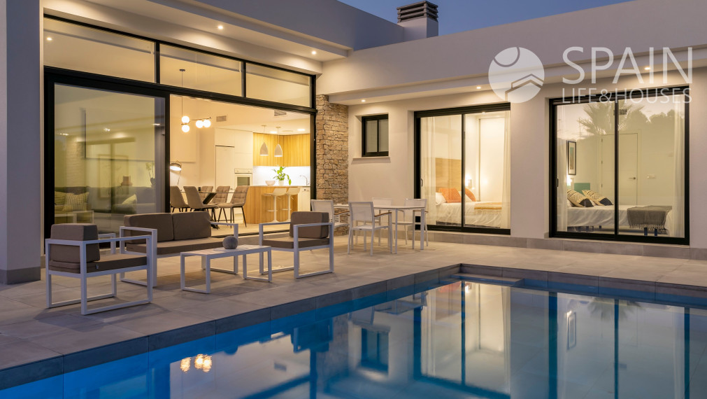 VILLA ESENCIA. Nové samostatne stojace vily so súkromným bazénom vo vnútrozemí, Calasparra, Murcia