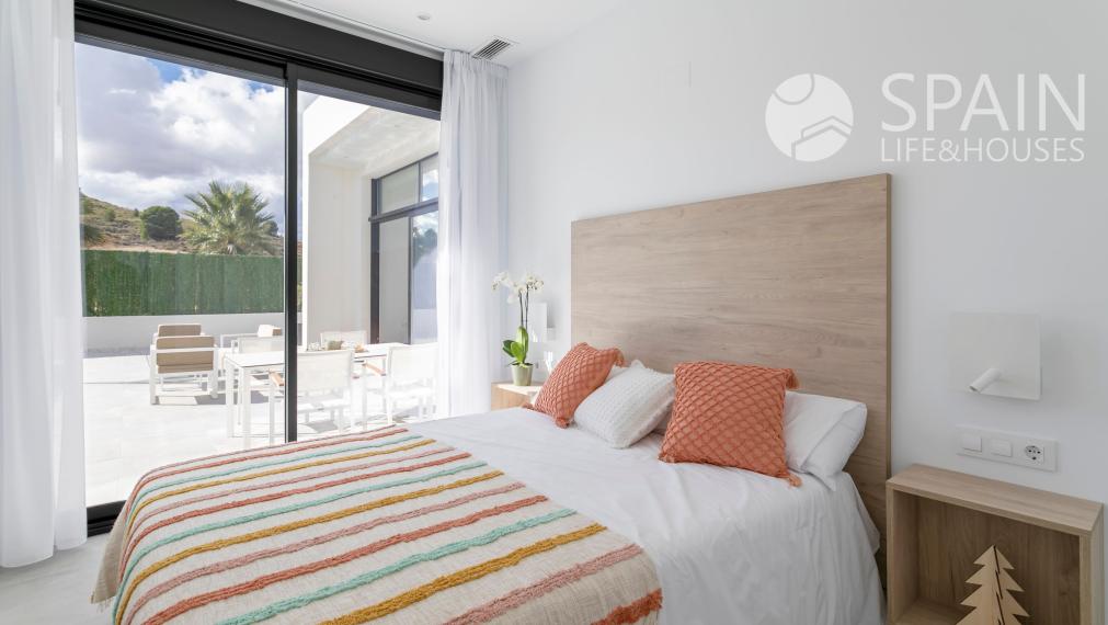 VILLA ESENCIA. Nové samostatne stojace vily so súkromným bazénom vo vnútrozemí, Calasparra, Murcia