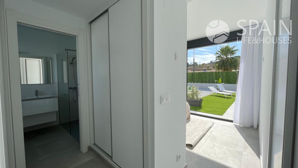 VILLA ESENCIA. Nové samostatne stojace vily so súkromným bazénom vo vnútrozemí, Calasparra, Murcia