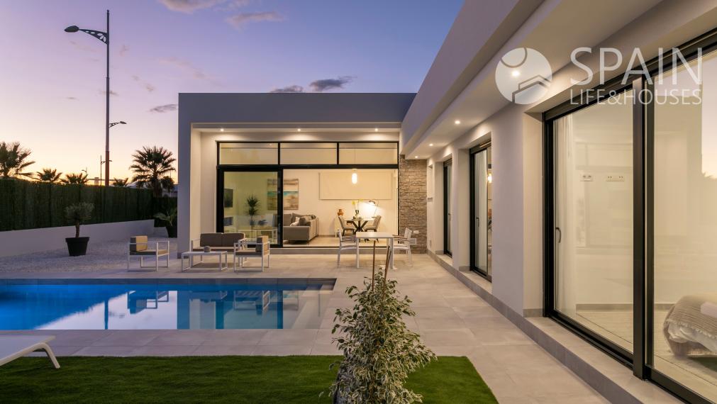 VILLA ESENCIA. Nové samostatne stojace vily so súkromným bazénom vo vnútrozemí, Calasparra, Murcia