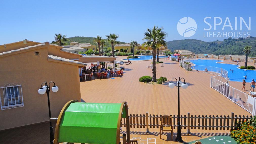 Nový, luxusný  2 spálňový apartmán so spoločným bazénom v Cumbre del Sol, Costa Blanca