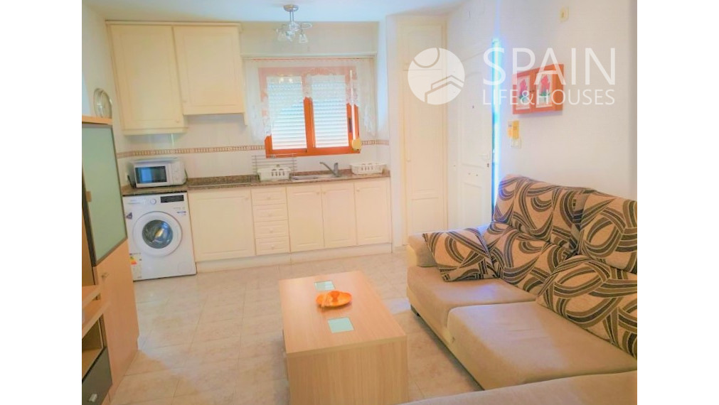 Romantický 1-spálňový zariadený apartmán v DENIA, Costa Blanca s terasou a komunálnymi bazénmi len 7 min pešo od pláže a ca 15 min o centra