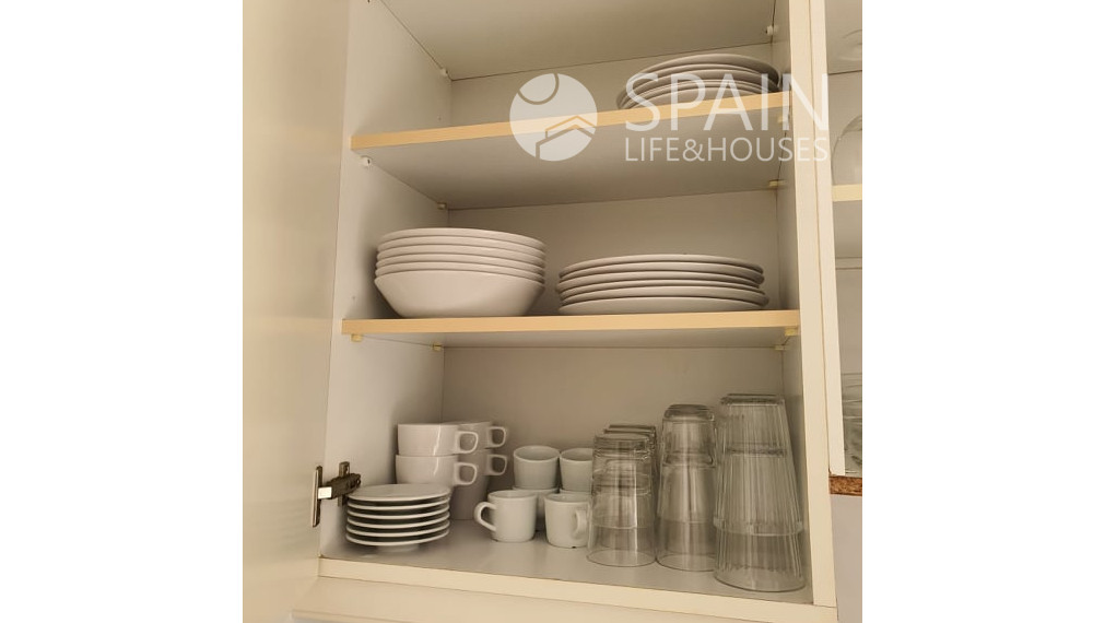 Romantický 1-spálňový zariadený apartmán v DENIA, Costa Blanca s terasou a komunálnymi bazénmi len 7 min pešo od pláže a ca 15 min o centra