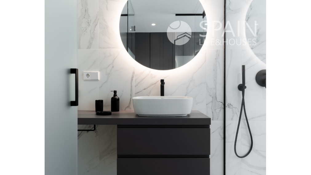 Nový, luxusný 2-spálňový apartmán so záhradou a spoločným bazénom v Cumbre del Sol Benitachell; Costa Blanca Sever