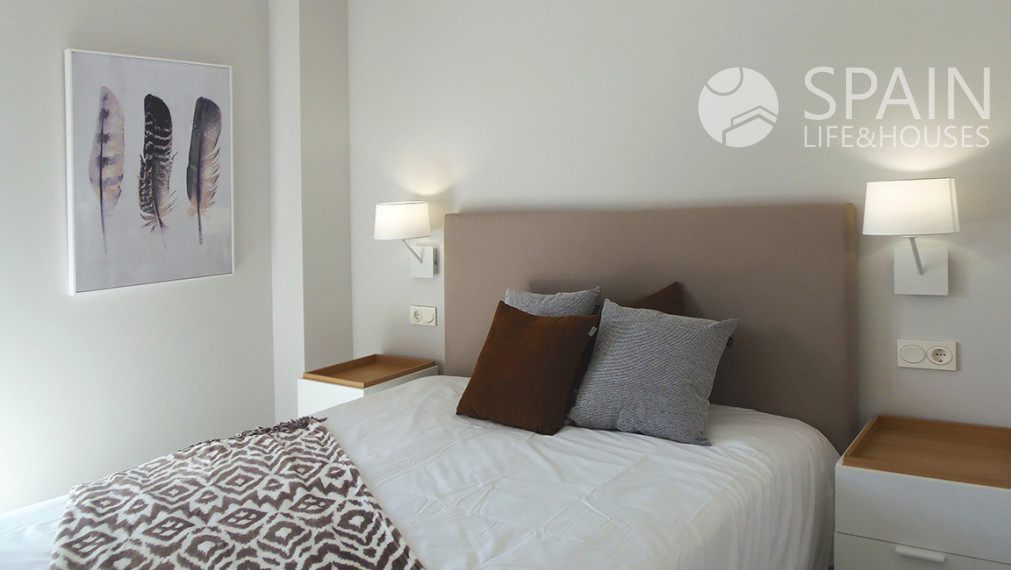 Mestský dom Mervalous s výhľadom na more a spoločným bazénom v Mil Palmeras. 10-15min od pláže