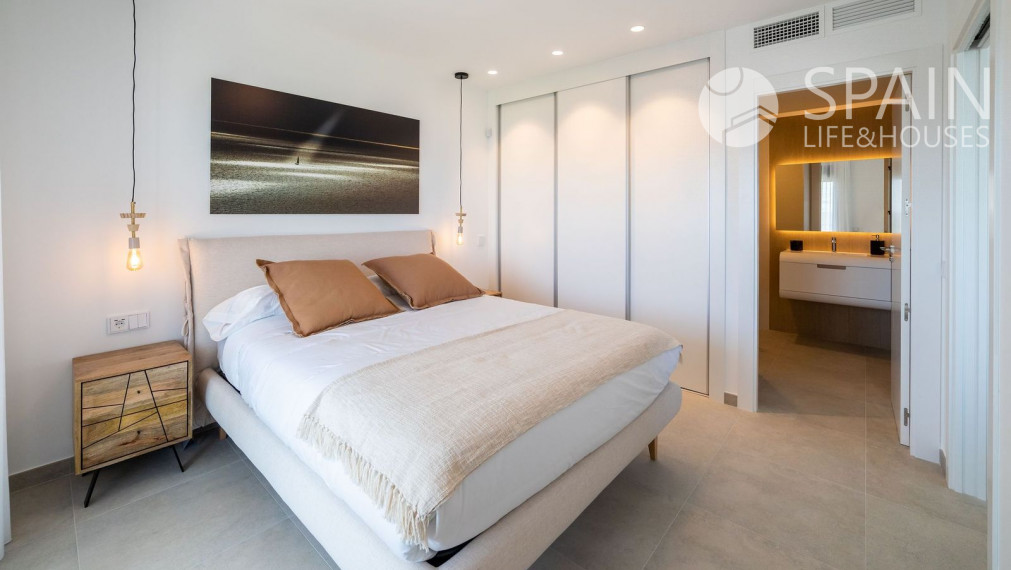 Nové apartmány s terasou a krásnym výhľadom na more v kľudnej časti Gran Alacant , Costa Blanca