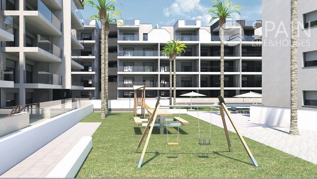 Veľkolepé nové apartmány pri pláži Los Narejos v meste Torrevieja (Alicante). Dátum dodania marec 2023