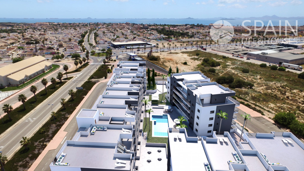 Veľkolepé nové apartmány pri pláži Los Narejos v meste Torrevieja (Alicante). Dátum dodania marec 2023