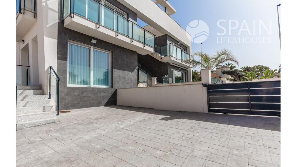 Fantastické nové radové domy v Alicante, 5 minút od pláže a 15 minút od centra mesta; Costa Blanca