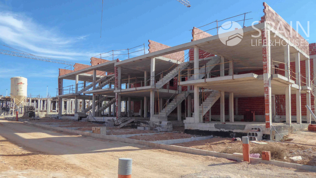 Fantastické nové radové domy v Alicante, 5 minút od pláže a 15 minút od centra mesta; Costa Blanca