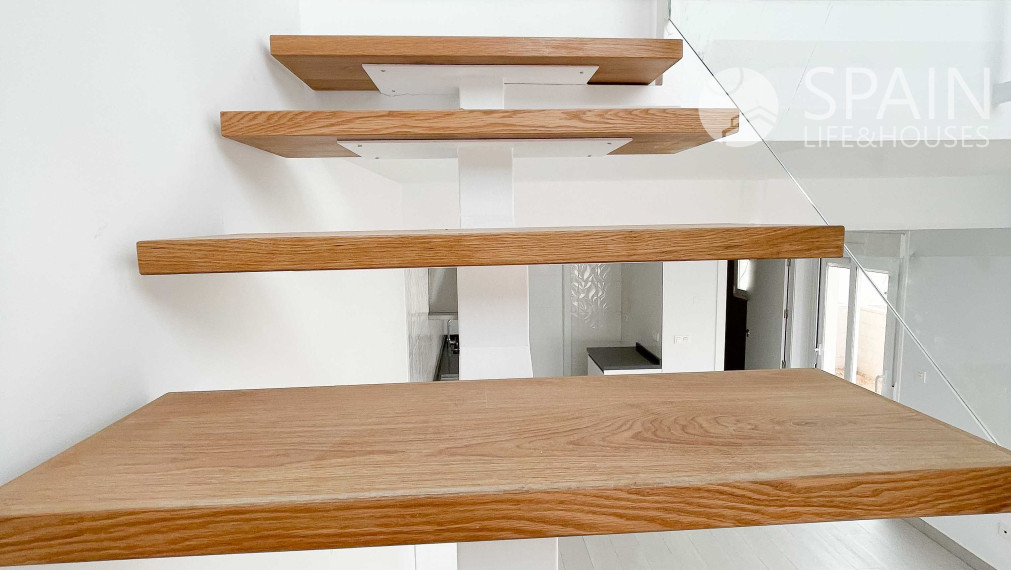 Projekt LEV-ANTE.  Moderné nové dvojdomy s bazénom len 5 minút od pláže v Alicante; Costa Blanca. Projekt bude dokončený začiatkom roka 2024