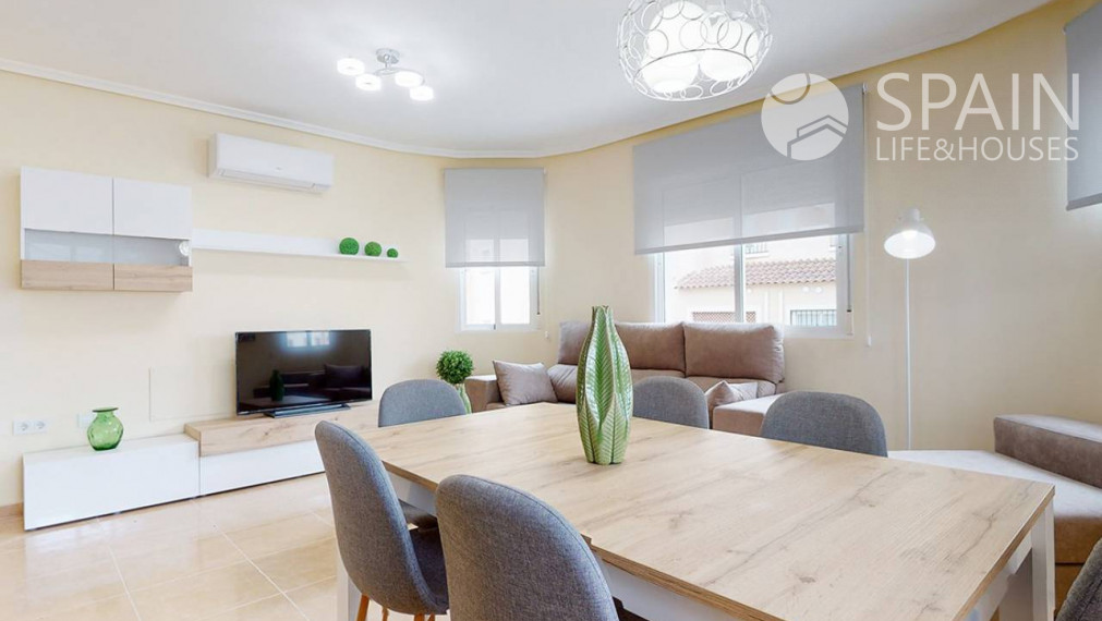 Nové bungalovy s 2 spálňami 8 km od pláže v San Miguel de Salinas, Costa Blanca juh. Dokončené.