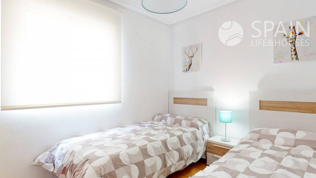 Nové bungalovy s 2 spálňami 8 km od pláže v San Miguel de Salinas, Costa Blanca juh. Dokončené.