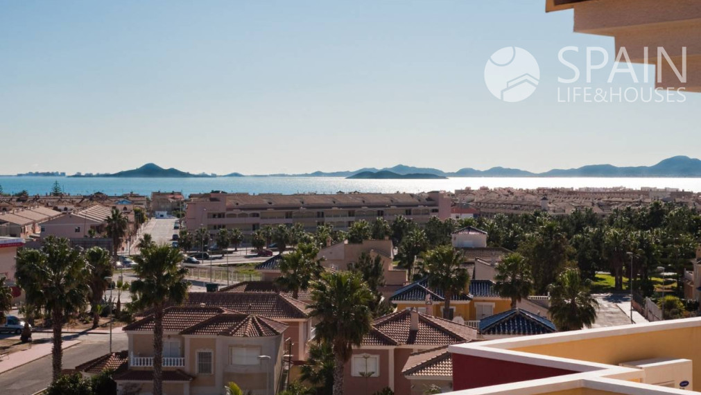 Novopostavený apartmán s 2 spálňami a 2 kúpeľňami 10 minút od pláže v Los Alcazares, Murcia, Španielsko. Dokončené.