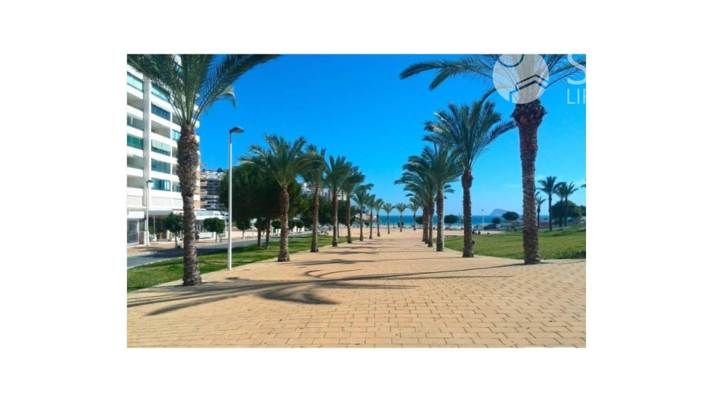 Novstavba v Villajoyosa, Benidorm, Alicante 400 metrov od pláže. Dokončené.