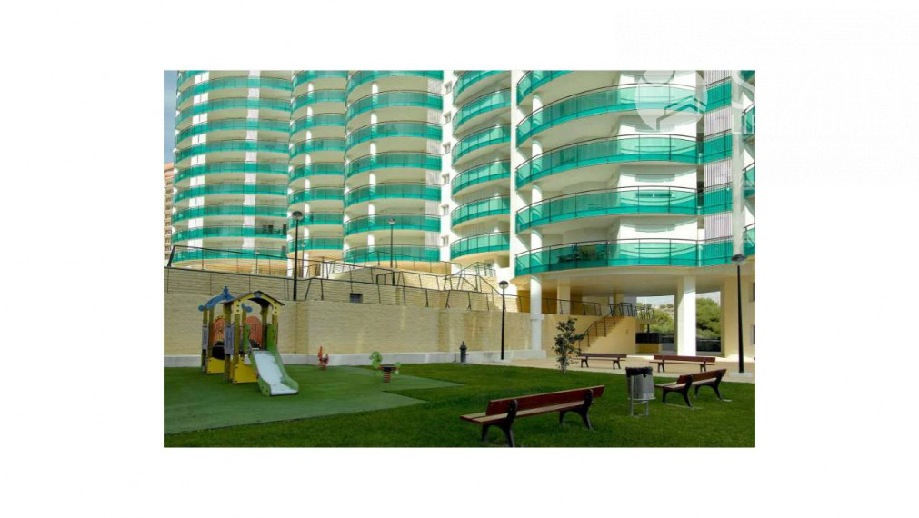 Novstavba v Villajoyosa, Benidorm, Alicante 400 metrov od pláže. Dokončené.