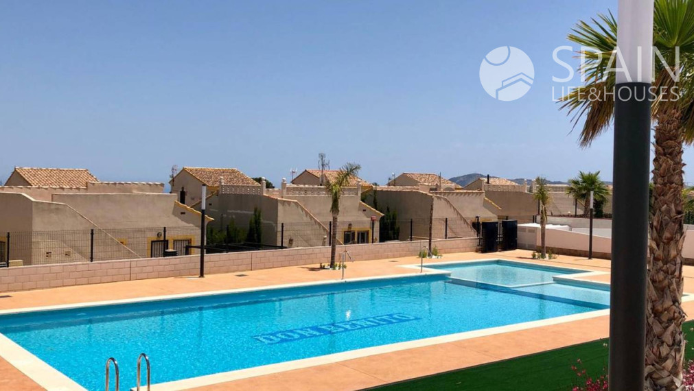 Novostavba bungalovu s 2 spálňami v Polop de la Marina, Alicante. Costa Blanca