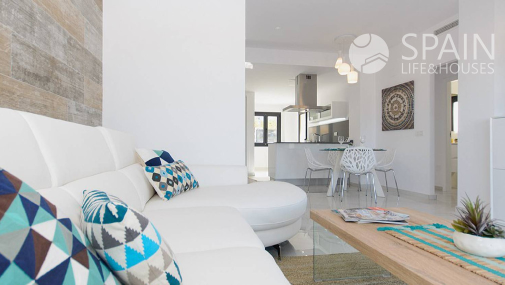 Novostavba bungalovu s 2 spálňami v Polop de la Marina, Alicante. Costa Blanca