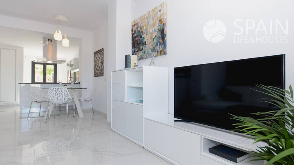 Novostavba bungalovu s 2 spálňami v Polop de la Marina, Alicante. Costa Blanca