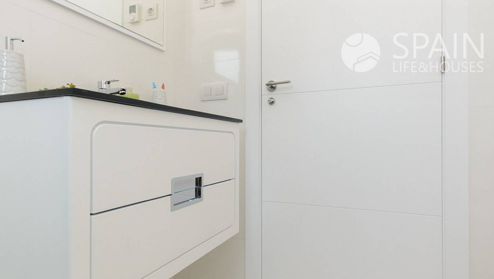 Novostavba bungalovu s 2 spálňami v Polop de la Marina, Alicante. Costa Blanca