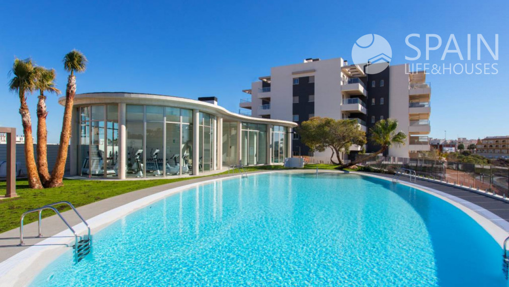 Novostavba podkrovného bytu s 3 spálňami a spoločným wellness/bazénom v la Zenia, Orihuela Costa, Alicante