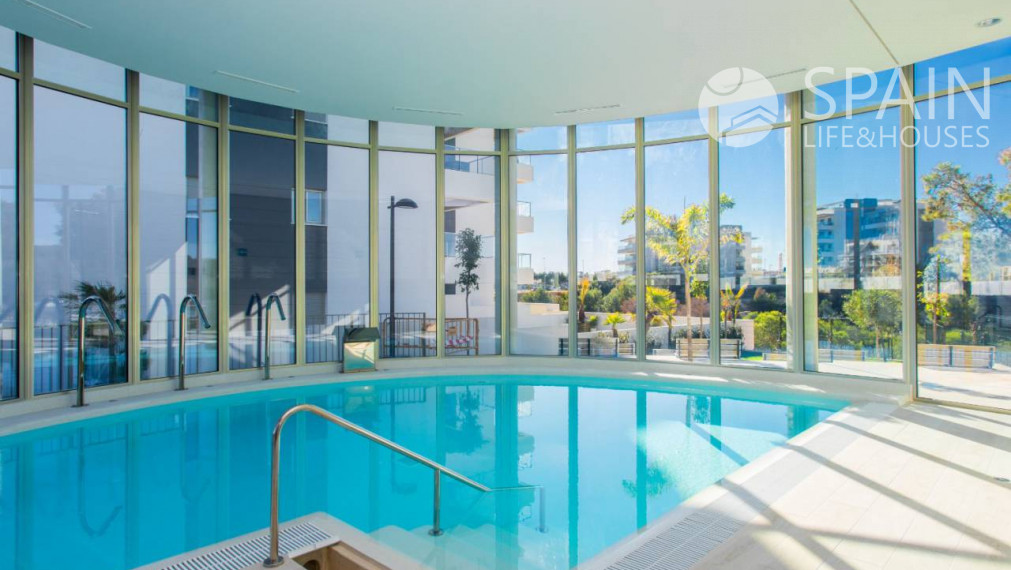 Novostavba podkrovného bytu s 3 spálňami a spoločným wellness/bazénom v la Zenia, Orihuela Costa, Alicante