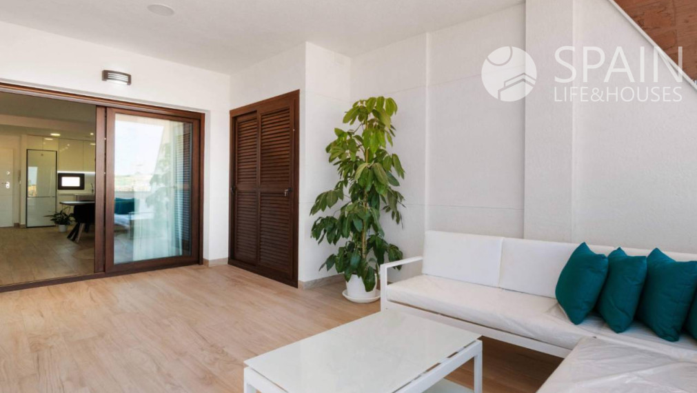 Novostavba prízemných bungalovov s 2 spálňami v meste Torrevieja, Alicante