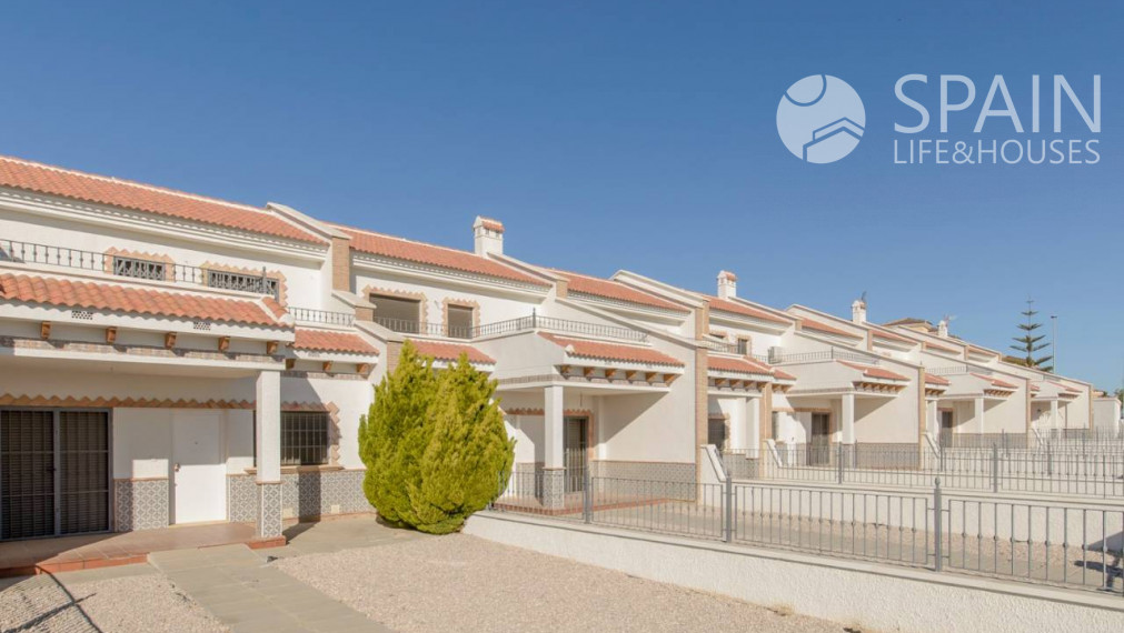 VYPREDANÉ. Novopostavené bungalovy s 3 spálňami v San Miguel de Salinas, Alicante. Blízko pláže a golfového ihriska