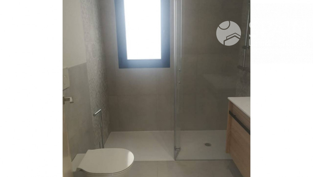 Novopostavená dvojdomá vila so súkromným bazénom a 6 km od pláže v San Fulgencio, Alicante. Dodanie november 2023