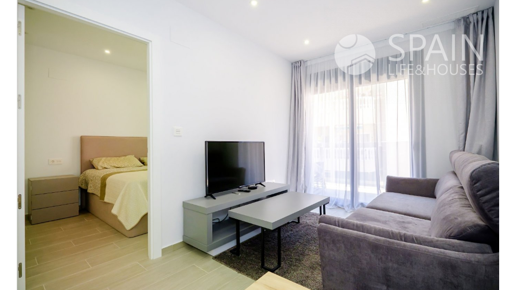 POSLEDNÝ APARTMÁN! Luxusný, zariadený, 1-spálñový apartmán v centre mesta Torrevieja, len 350m od mora