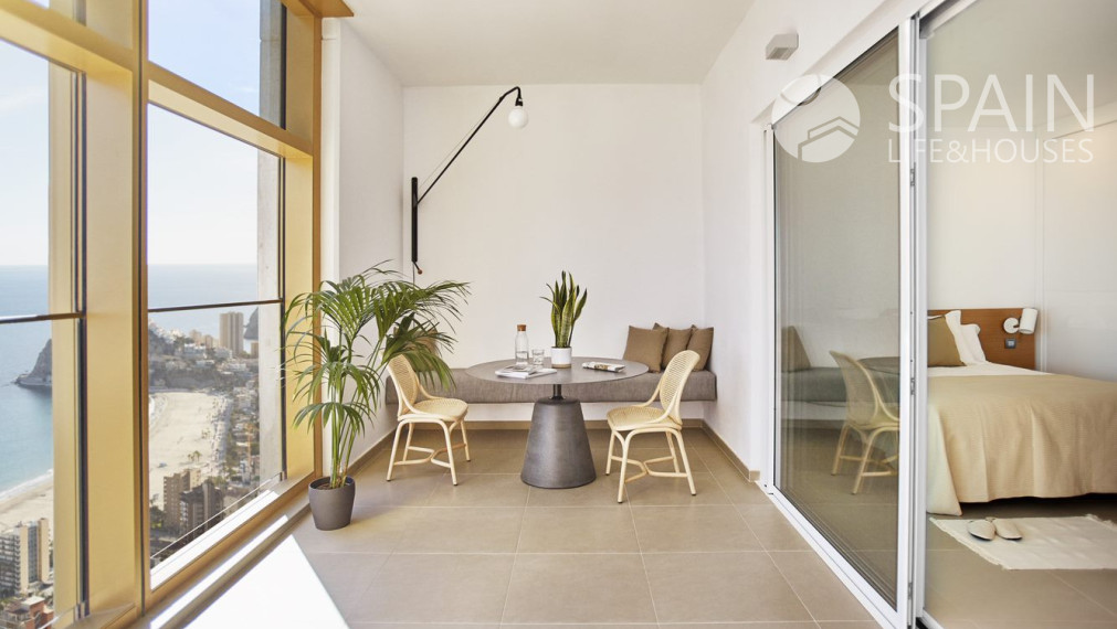 Nové luxusné apartmány v najvyššej budove Európy len 200 m od mora v Benidorme; Costa Blanca