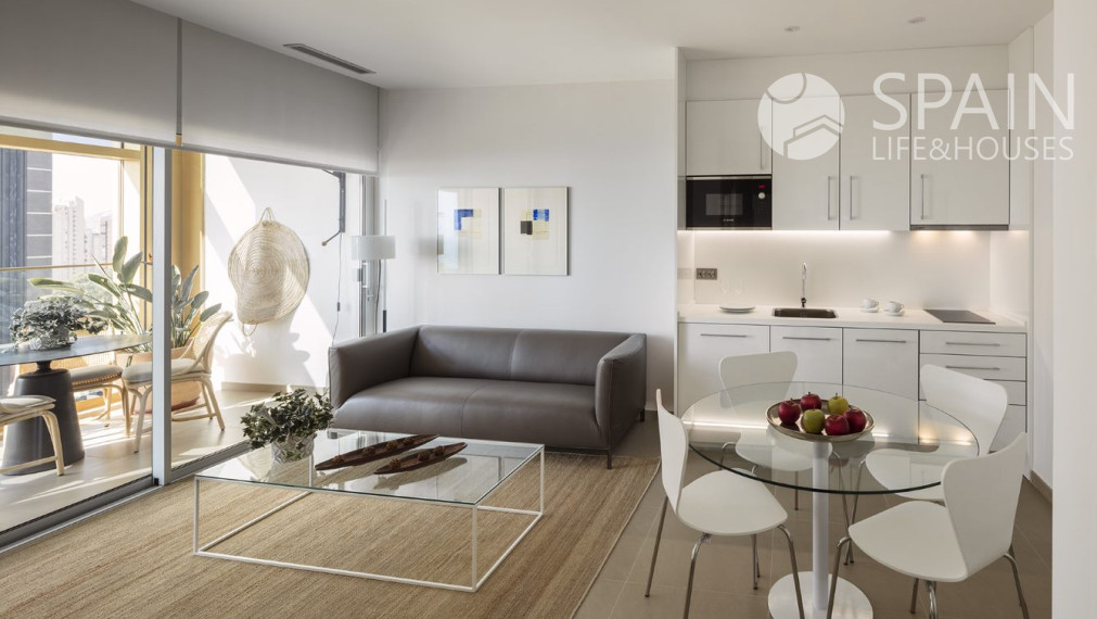 Nové luxusné apartmány v najvyššej budove Európy len 200 m od mora v Benidorme; Costa Blanca