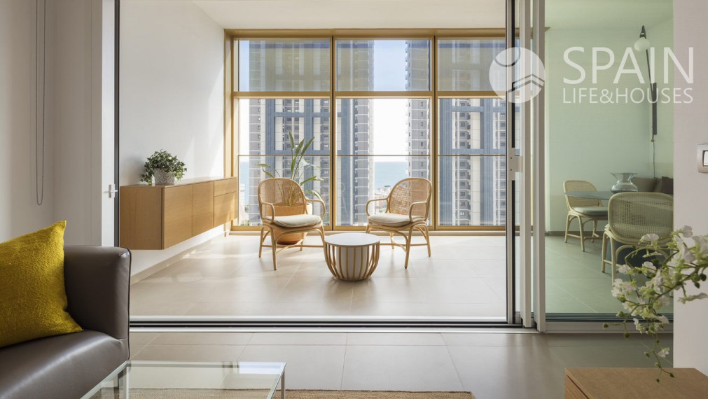 Nové luxusné apartmány v najvyššej budove Európy len 200 m od mora v Benidorme; Costa Blanca