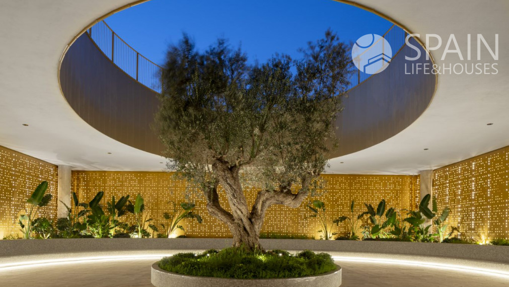 Nové luxusné apartmány v najvyššej budove Európy len 200 m od mora v Benidorme; Costa Blanca