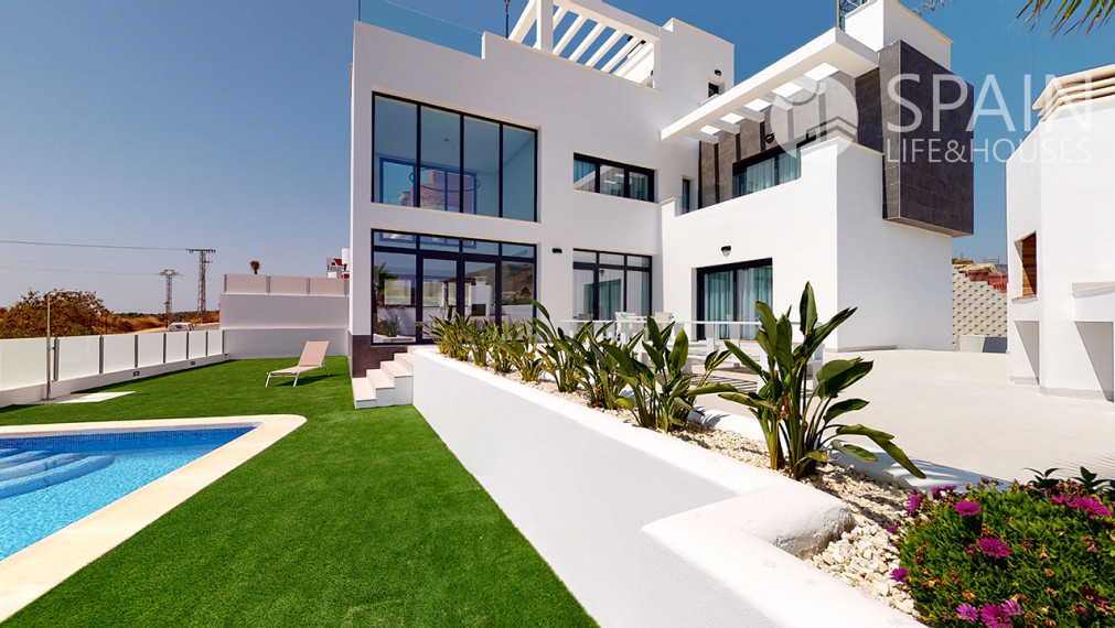 Veľkolepé vily s výhľadom na Stredozemné more a na pobrežie Costa Blanca, 40 min od letiska Alicante