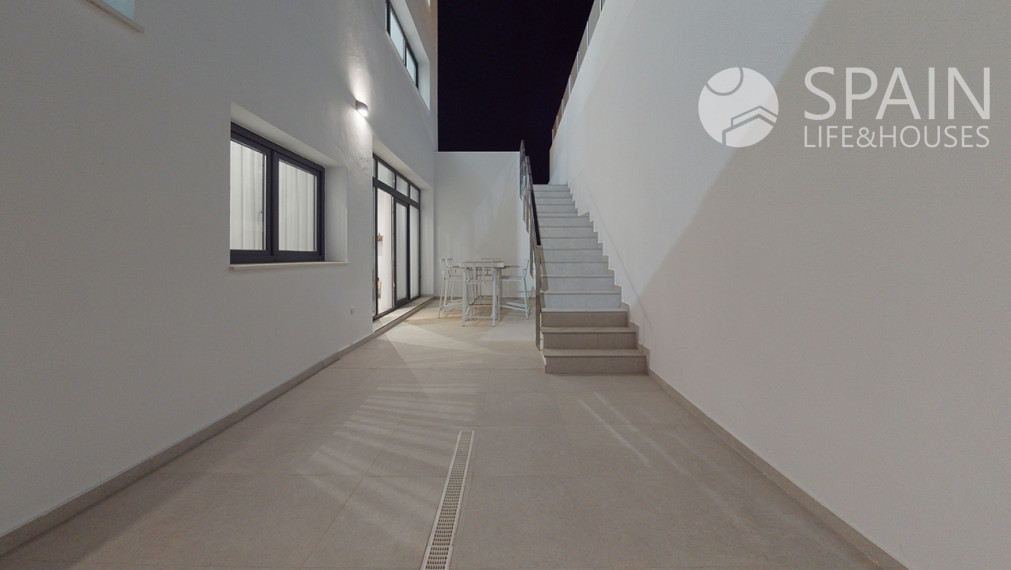 Veľkolepé vily s výhľadom na Stredozemné more a na pobrežie Costa Blanca, 40 min od letiska Alicante