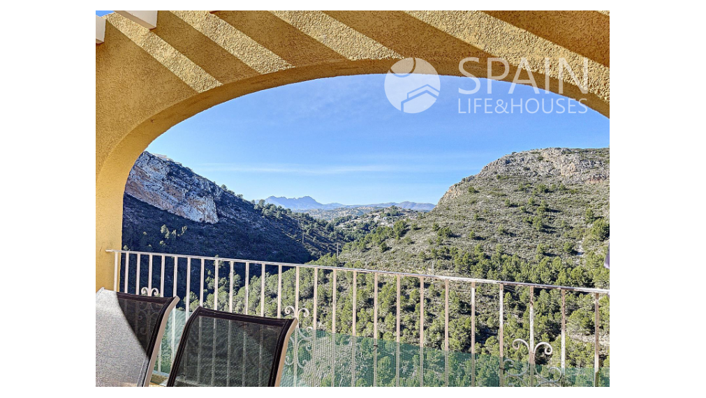 Byt s výhľadom na hory a 700 metrov od pláže. Kľúč v ruke